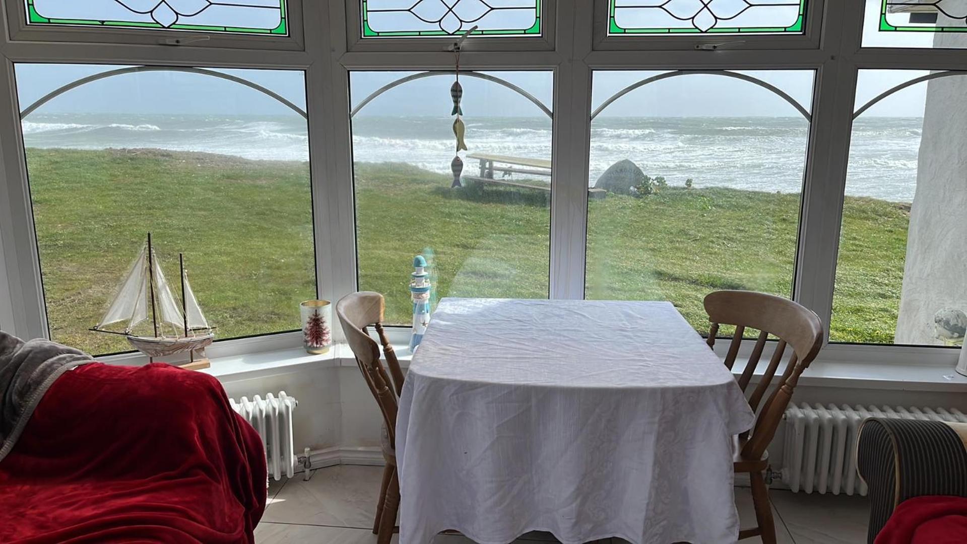 The Beach House Ньюрі Екстер'єр фото